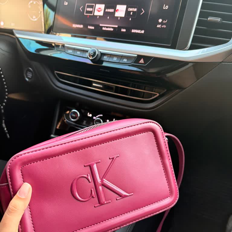 Calvin Klein Hilltown Mağazasındaki Çalışanın Saygısız Tutumu Ve Değişim İsteğinin Reddedilmesi