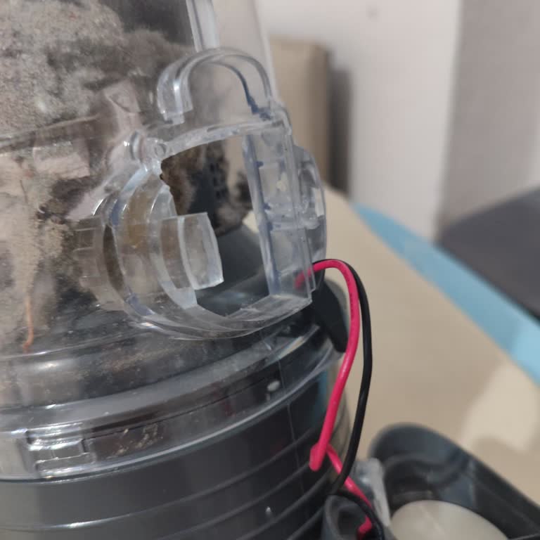 Trendyol Kırılan Toz Haznesi ve Desteksiz Satıcıyla Prantec Es92 Süpürge Garanti Talebi
