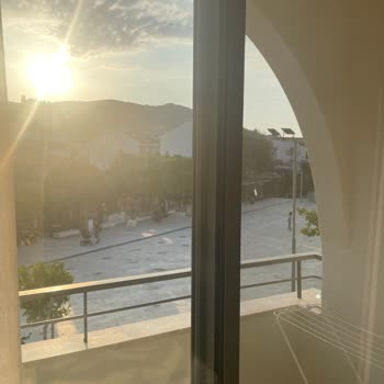 Tam Deniz Manzaralı Oda Satın Aldım, Kısmi Manzara Verildi