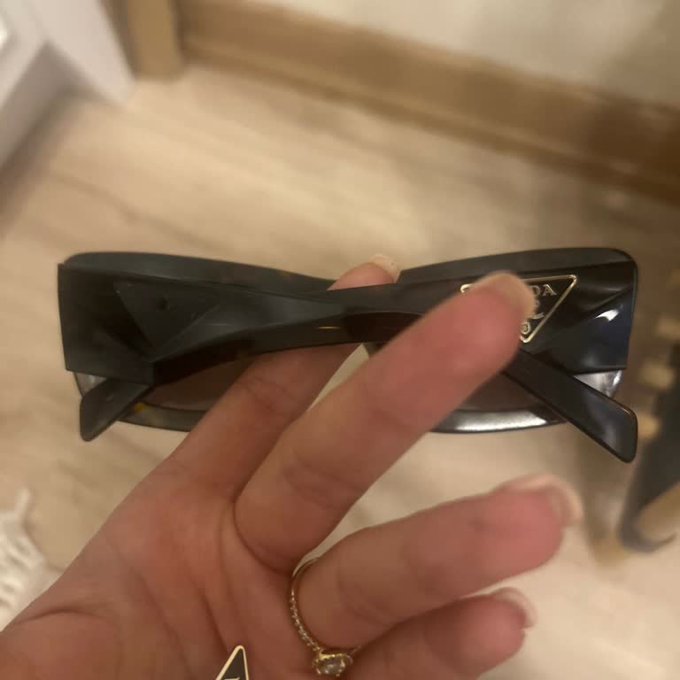 Prada Sunglasses Temple Logo Detailing Falls Off Shortly After Purchase