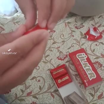 Ülker Napoliten Çikolatası Bozuk Çıktı!