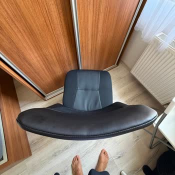 Bauhaus Çalışma Koltuğunda Sırt Yamukluğu Ve Kilit Arızası