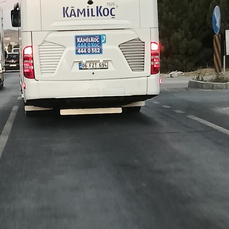 Kamil Koç Otobüs Şoförünün Tehlikeli Sürüşü Yolcu Güvenliğini Tehdit Ediyor