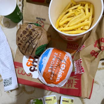 Beylikdüzü Burger King'de Yanık Köfte Ve Az Patates Sorunu Tekrarlıyor