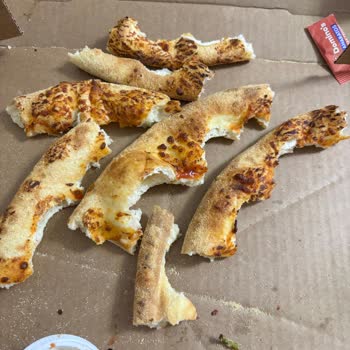 Domino’s Şubesinden Eksik Malzemeli Pizza Şikayeti