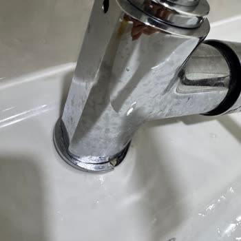 ECA Musluk Bataryalarındaki Plastik Rozet Sorunu Ve Su Sızıntısı