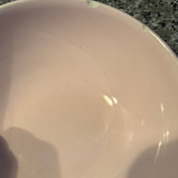 Profilo Bulaşık Makinesi Tabak Ve Bardak Kenarlarını Çatlatıyor Ve Müşteriyi Mağdur Ediyor