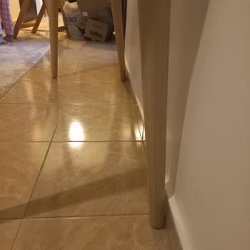 İstikbal Mitra Dresuar Takımının Duvara Temas Etmemesi Ürün Kusurundan Değişim İsteği