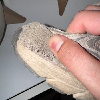 Reebok Ayakkabısının 5 Ayda Delinip Yırtılması Ve Garanti Reddi