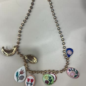 Kısa Sürede Kararan Kolyenin Pirinç Olduğu Bilgisi Verilmediği İçin İade Talebi