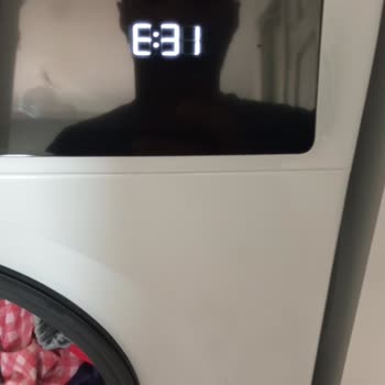 E31-01 Hatası Ve Tutarsız Servis Tespitiyle Garantili Bosch Çamaşır Makinesinde Hayal Kırıklığı