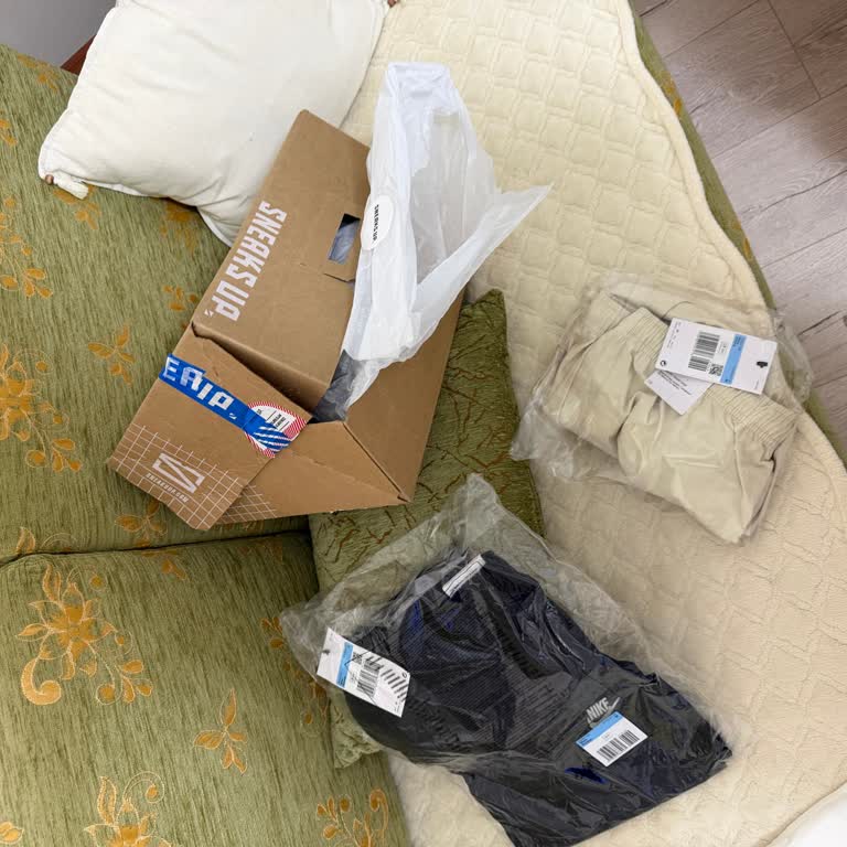 Sneaks Up Kötü Paketlenme