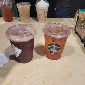 Starbucks Çalışanının Alaycı Tutumu Ve Yanlış İçeceğiyle Müşteriyi Küçük Düşürmesi