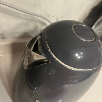 Smeg Su Isıtıcısının Logosu Düşmesi Ve Hızlı Kireçlenmesi Üzerine Ücretsiz Onarım Talebi