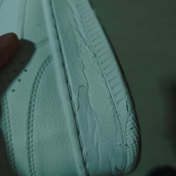 İlk Kullanımda Alt Plastik Parçası Soyulan Skechers Ayakkabısı İçin İade Talebi
