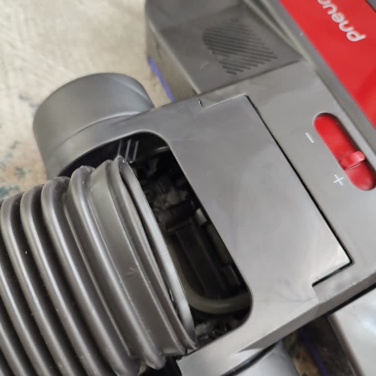 Garanti Kapsamındaki Dyson Kırılan Pneumatic Başlık Ücretsiz Değişim Talebi