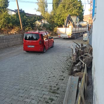 Türk Telekom’da Tır Çarpması Nedeniyle Kesilen İnternet Ve Yanıtsız Onarım Talebi