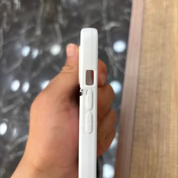 Sipariş Edilen İPhone 15 Kılıfları Görsellerle Uyuşmuyor Ve Baskı Hatalı