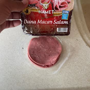 Namet Salamı Küflü Çıktı, Sağlık Endişesi Ve İade Talebi