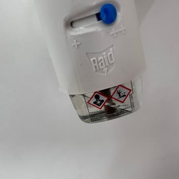 Leaking Raid Liquid Mosquito Repeller Poses Safety Hazard for Babies