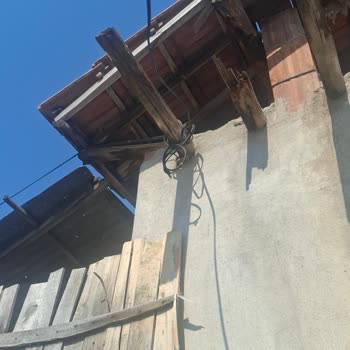 Üç Aylık İnternet Kesintisi Ve Tehlikeli Kablolara Karşı İade Ve Yenileme Talebi