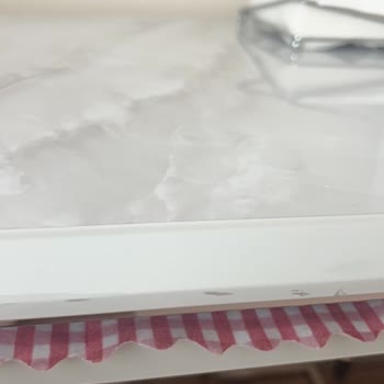 İstikbal Mobilyalarında Erken Dönemde Lekeler Ve Sararma, Servis Çözüm Sunmuyor