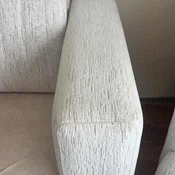 İstikbal Mobilyalarında Erken Dönemde Lekeler Ve Sararma, Servis Çözüm Sunmuyor