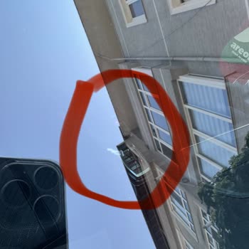 Peugeot 2008 Ön Cam Filminde Kabarcık Sorunu Ve Şubede Çözüm Eksikliği
