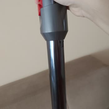 Dyson V12 Uzun Başlığının Dönmesi Ve Garanti Reddi