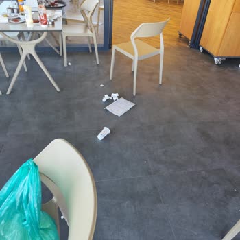 Hijyen Eksikliği Ve Uzun Servis Süresi