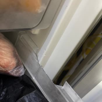 Uğur Dondurucuda Çekmece Arızası Ve İlgisiz Müşteri Hizmetleri