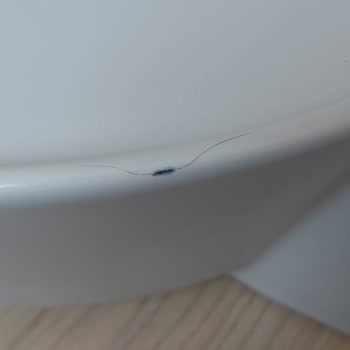 Vitra Ships Repeatedly Cracked Sinks and Damaged Mirrors to Customer
