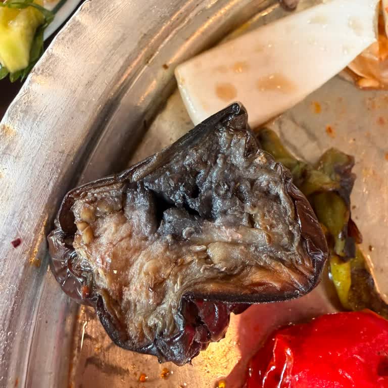 Patlıcan Kebabında Pas Ve Metal Tat: Hijyen İhlali Ve Sahip Tavrı