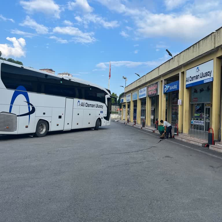 Şoför Ve Müşteri Hizmetleri Yanıltmasıyla Otobüs Gelmedi, Taksi Ücreti Ödettim
