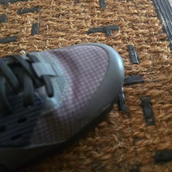 Nike Air Max 90 Drift Ayakkabısında Kayma Ve Açılma Sorunu