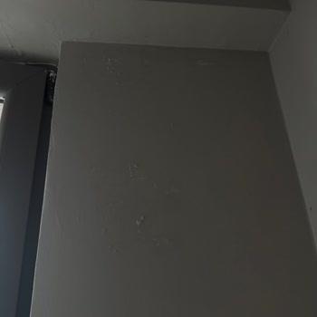 Sur Yapı Üst Kat Balkonundan Gelen Sürekli Su Sızıntısı Çözülmedi