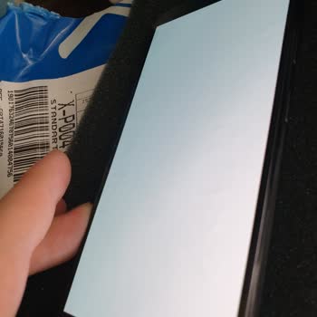 Samsung Galaxy S23 Ekran Çizikleri Ve Şişen Pil Nedeniyle Ücretsiz Tamir Talebi