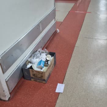 Çiğli Bölge Eğitim Hastanesi’nde Hijyen Sorunları Ve Organizasyon Kaosu
