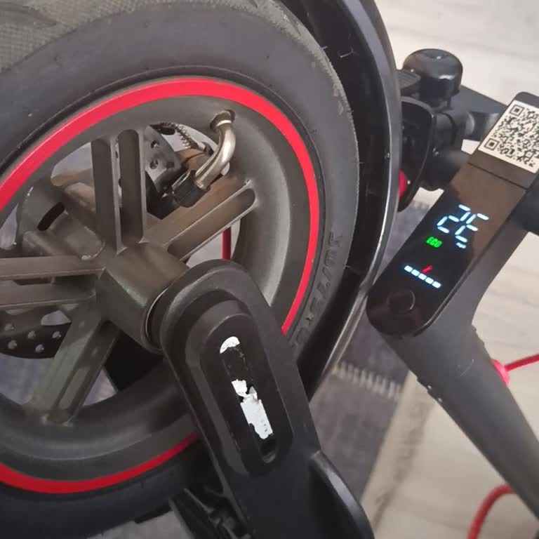 Sürekli E2 Gaz Pedalı Hatası Ve Lastik Sorunları Nedeniyle Ürün Değişimi Ve İade Talebi