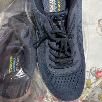 Skechers Yürüyüş Ayakkabılarında Aşırı Terleme Ve Koku Şikayeti