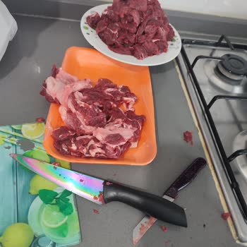 Kim Market'te Sert Kuşbaşı Ve Yağlı Kıyma İade Talebi