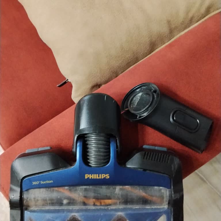 Philips Xc8049 Modelinde Sürekli Parça Kırılmaları Ve Garanti Dışı Ücret İtirazı