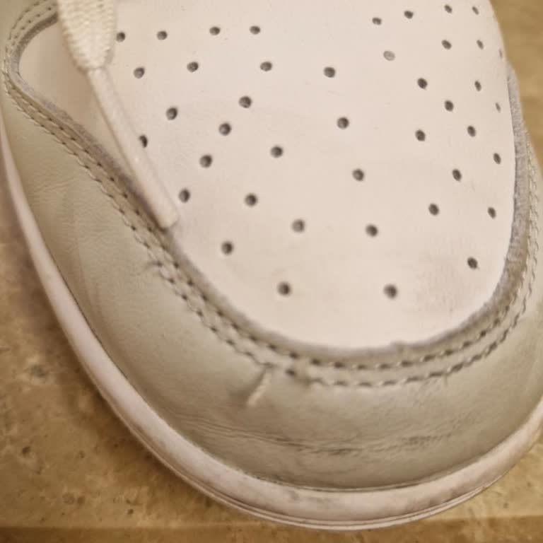 Nike Dunk Low Ayakkabısının Tek Günlük Kullanımda Dikiş Atması Ve Kullanıcı Hatası İddiası