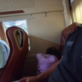 Dikili Turunda Araç Karışıklığı Ve Uzun Bekleme Şikayeti