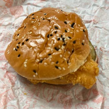 Popeyes İzmir Şubesinden Gelen Siparişin Kalitesiz Ve Özensiz Sunumu