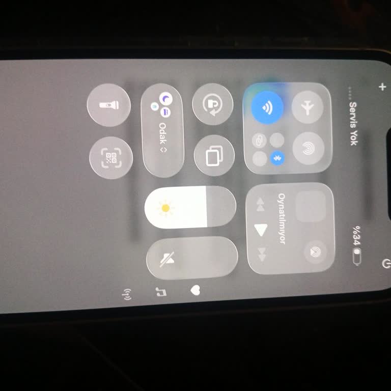 İade Talebi: Mükemmel Kategorisindeki İphone 13'te Ekran Ve SIM Sorunları