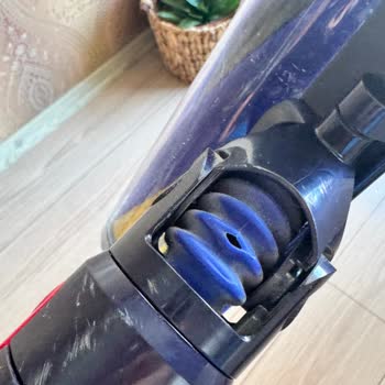 Garanti Kapsamında Dyson Süpürge Hortum Yırtığı İçin Ücretsiz Parça Değişimi İsteği