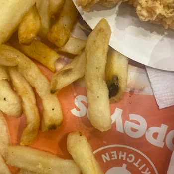 Soğuk Ve Çiğ Ürünler, Hijyen Sorunlarıyla Popeyes Kızılay’da Hayal Kırıklığı