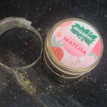 A101'de Çilek Aromalı Matcha Çayında Yarım Kutu Ve Eksik Gramaj