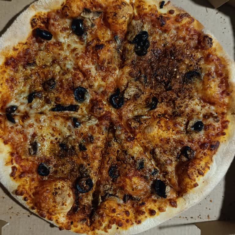 Mantar Eksikliği Nedeniyle Boş Pizza Şikayeti